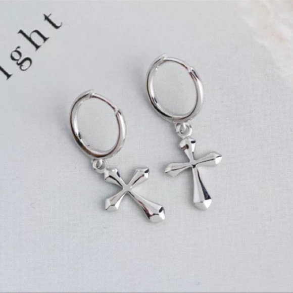 🔥NWT STERLING SILVER CROSS EARRINGS💗💗💗 - Picture 2 of 3